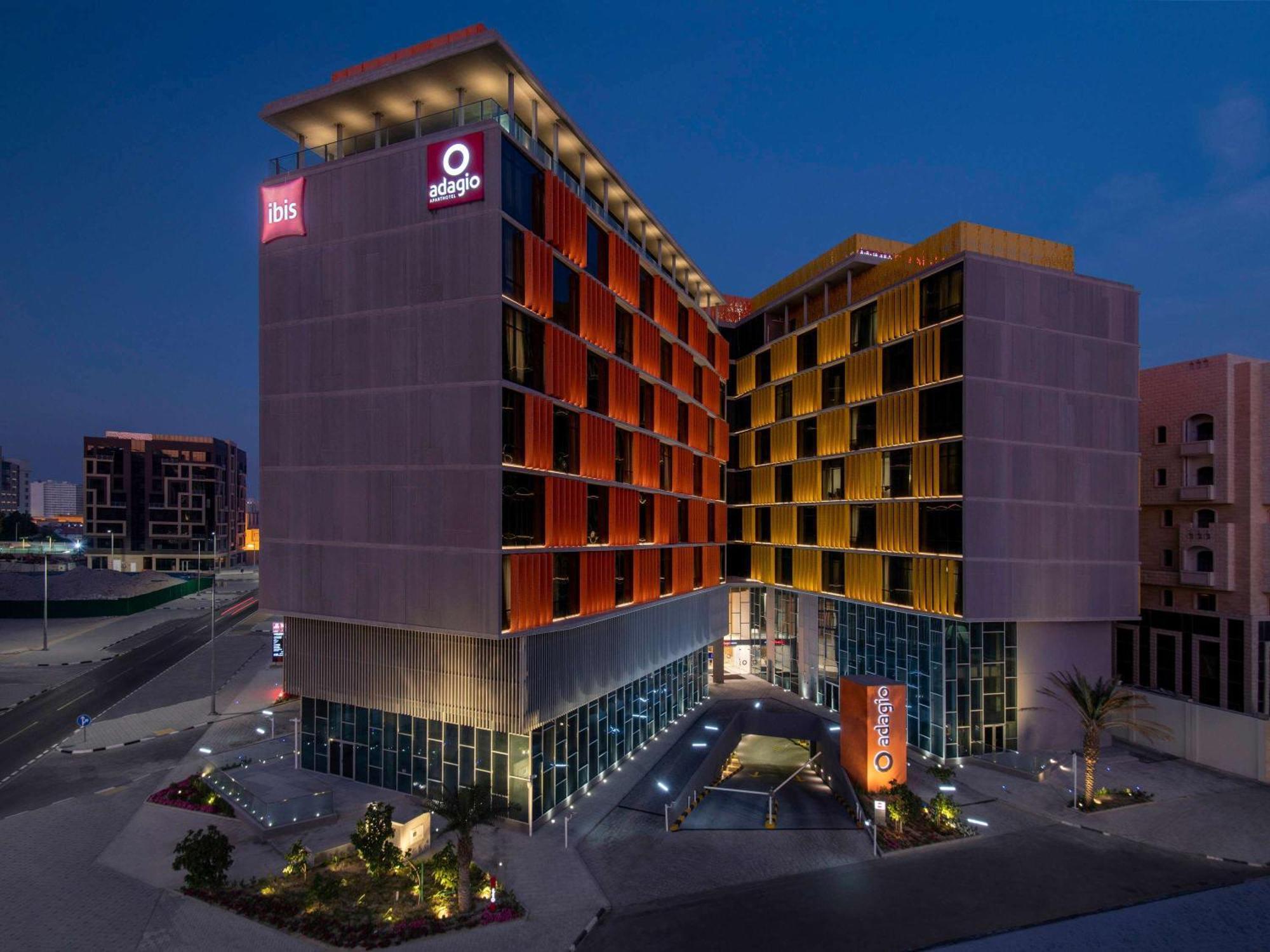 Adagio Doha Hotel Exterior photo